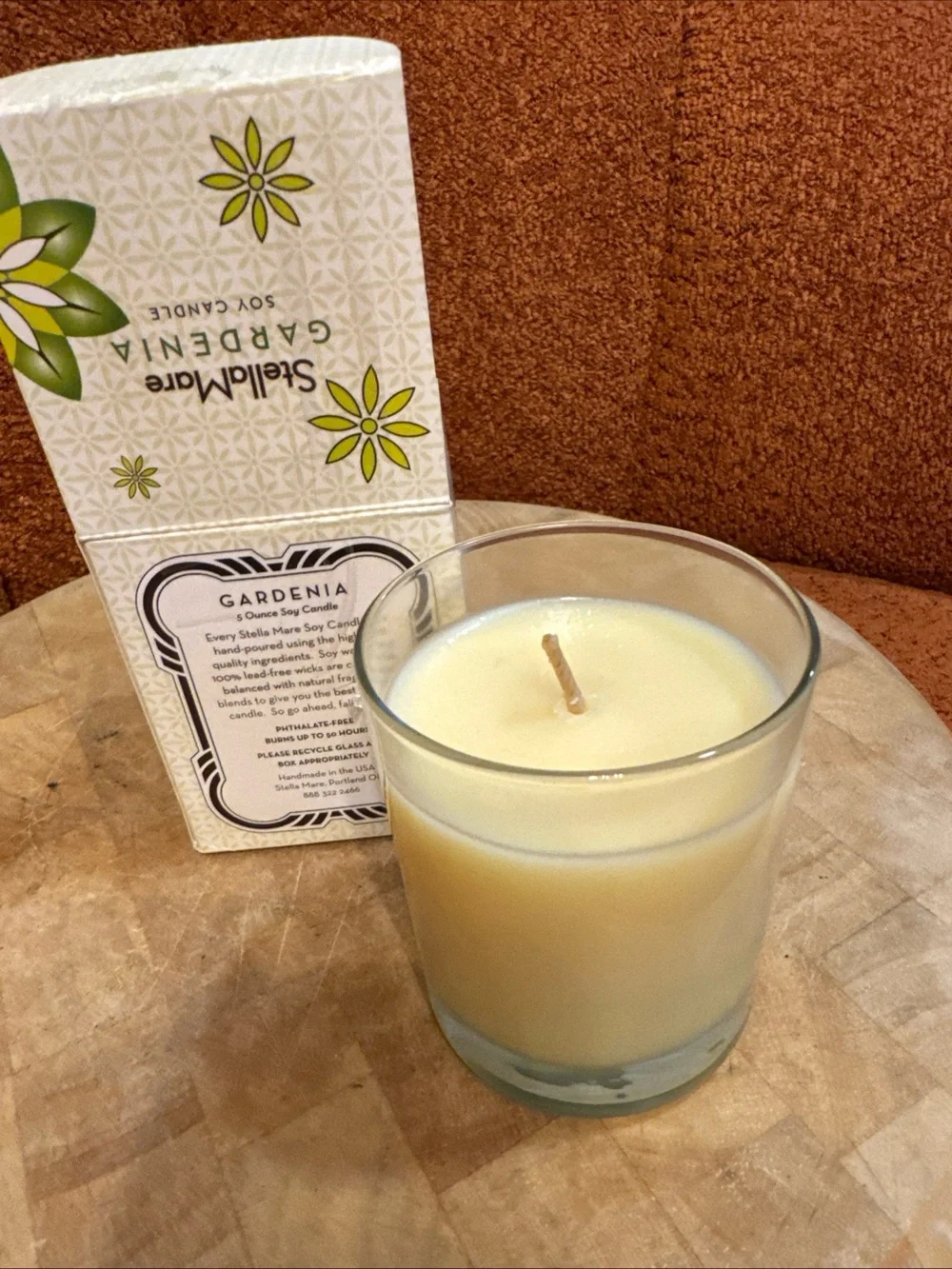 Gardenia Scented Glass Jar soy Candle